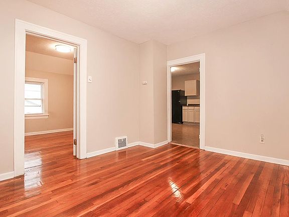 5th image of 1372 Francis Ct #2UP