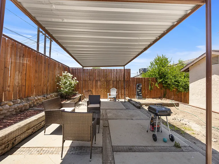 2803 Hawthorne Ave #B — Photo 27