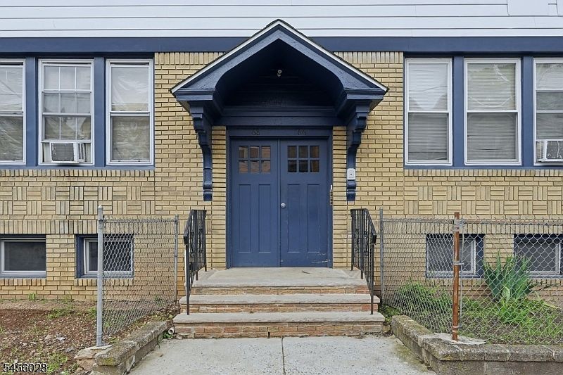 1st image of 66 Halstead St