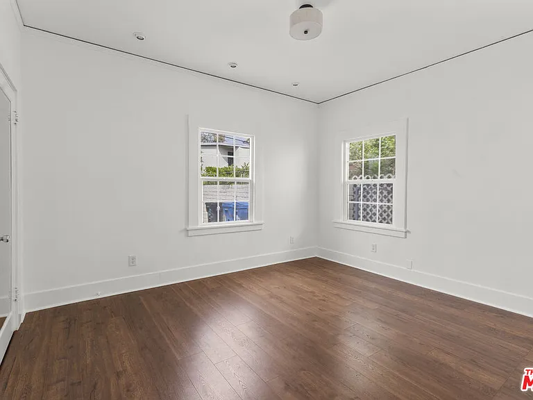 135 S Dillon St — Photo 14