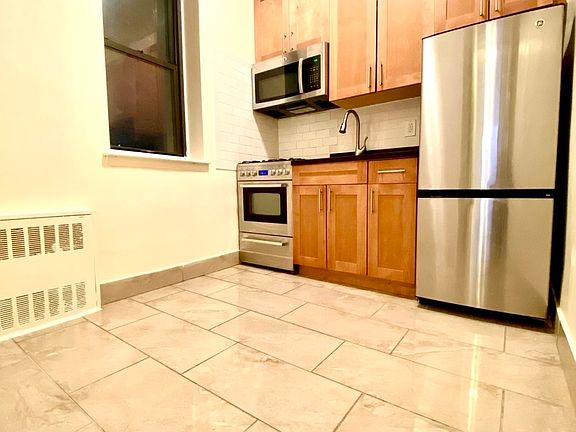 4th image of 417 E 81st St APT 1C