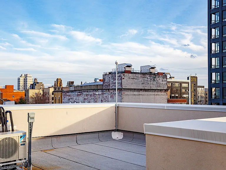 303 Wythe Ave #405 — Photo 35