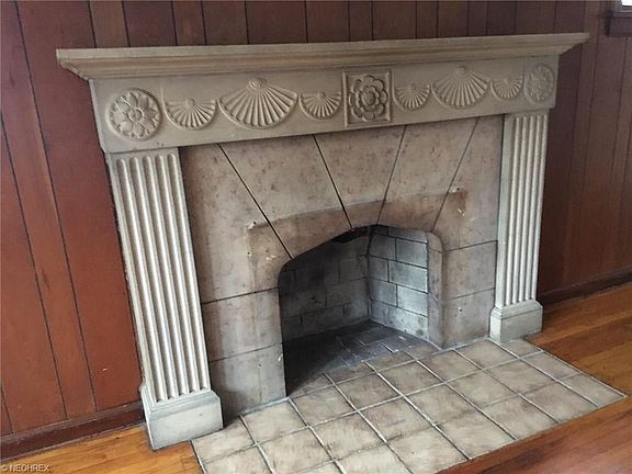 3rd image of 292 E 208th St