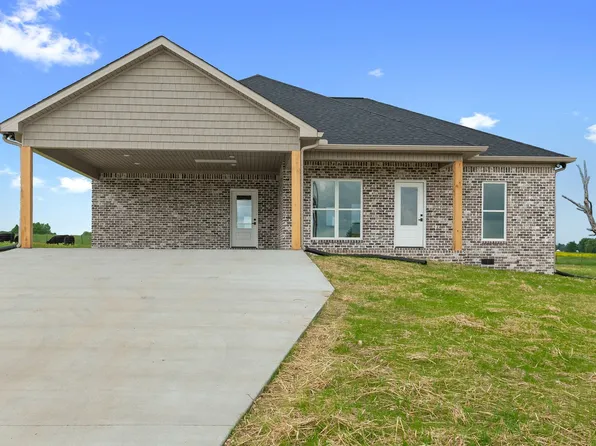 400 Sawyer Ln, Leoma, TN 38468
