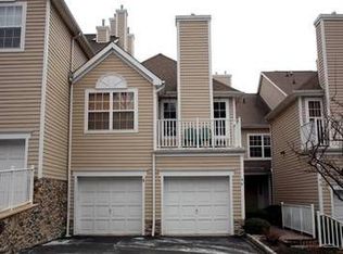 8 Springholm Dr, Berkeley Heights, NJ 07922