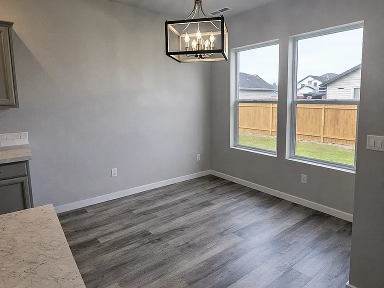 1720 SW Gabar Ct — Photo 6