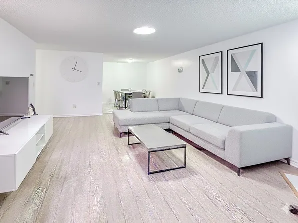 9101 Horne St #124, Burnaby, BC V3N 4M3