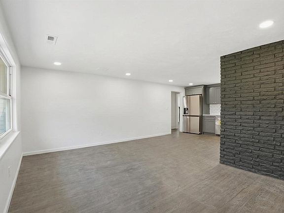3rd image of 92 Summer St