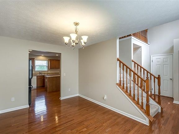 3rd image of 2305 Gerard Ct