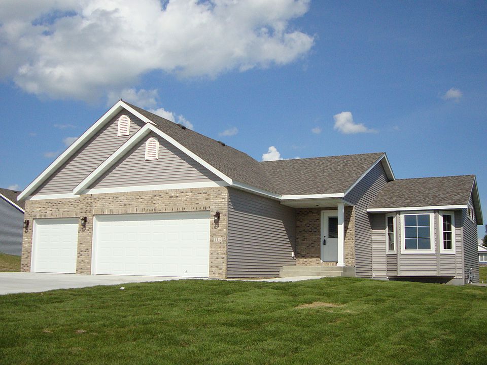 1st image of 124 Oak Ct
