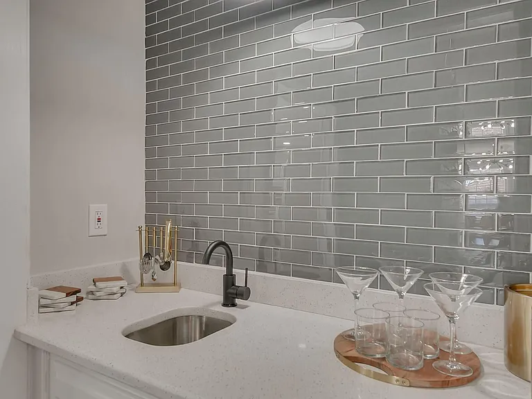 2421 Regal Rd — Photo 9
