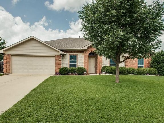 2nd image of 3915 Canton Ct