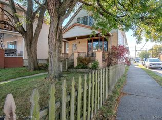 11445 Lumpkin St, Hamtramck, MI 48212