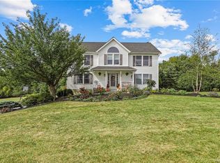 12 Magnolia Dr, Chester, NY 10918