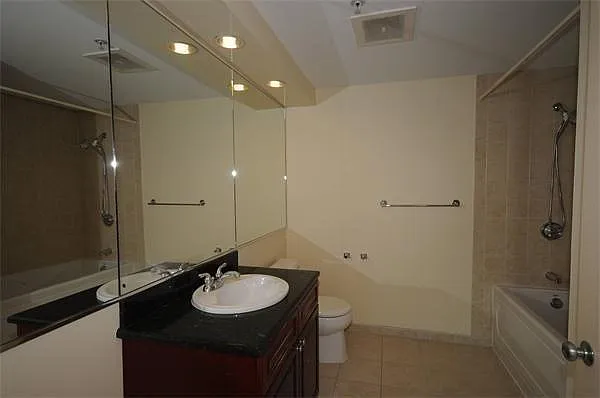 1 Nassau St #1401 — Photo 15