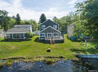 3515 Highland Blvd, Highland, MI 48356