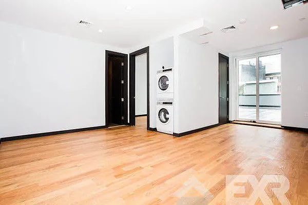 Rented by EXR | media 1