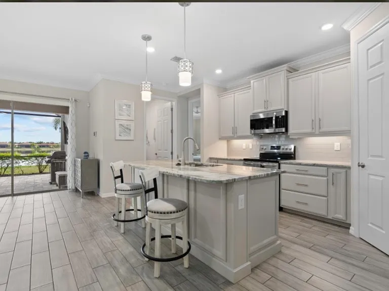 351 Toscavilla Blvd — Photo 7