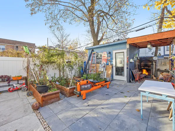 414 Chestnut Street image 11 of 25