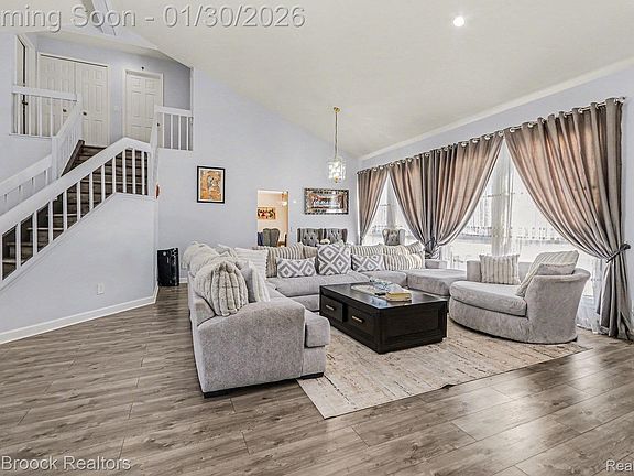 5th image of 31281 Country Ridge Cir