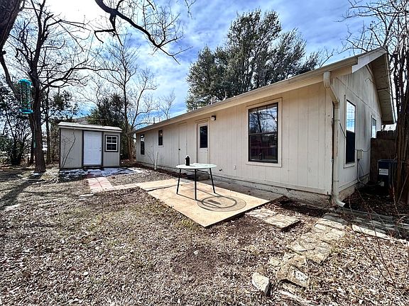 4th image of 510 Powell Dr