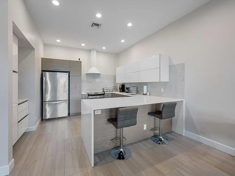 15450 Estancia Ln — Photo 19