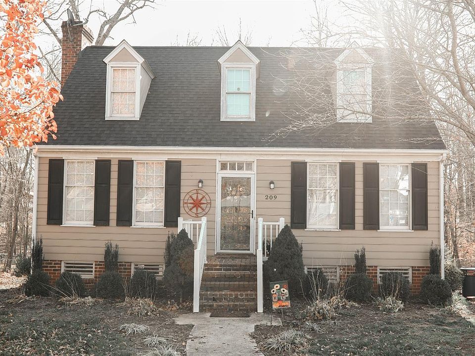 1st image of 209 Shady Oak Dr