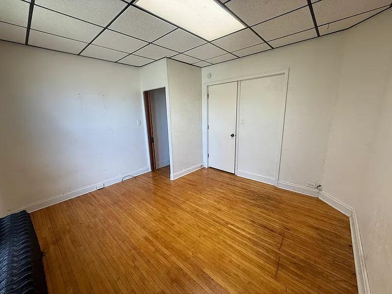 807 Young St #1 — Photo 4