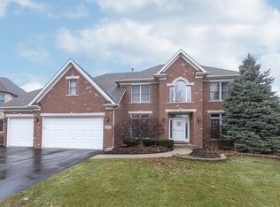 2269 Brookwood Dr, South Elgin, IL 60177
