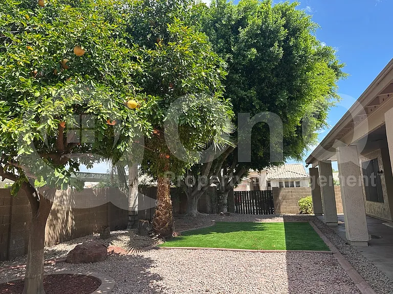 2962 S Yucca St — Photo 3