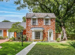 1359 Roaring Springs Rd, Fort Worth, TX 76114