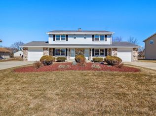 8722 W Forest Hill Ave, Franklin, WI 53132