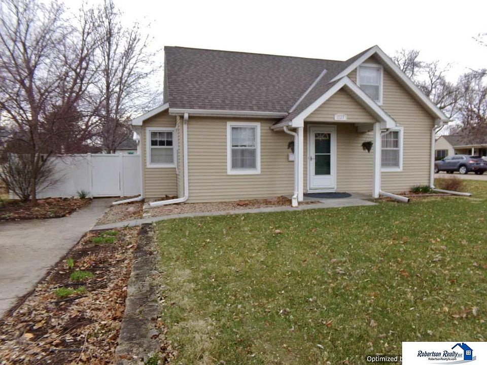 1123 N 13th St Beatrice NE 68310 Zillow