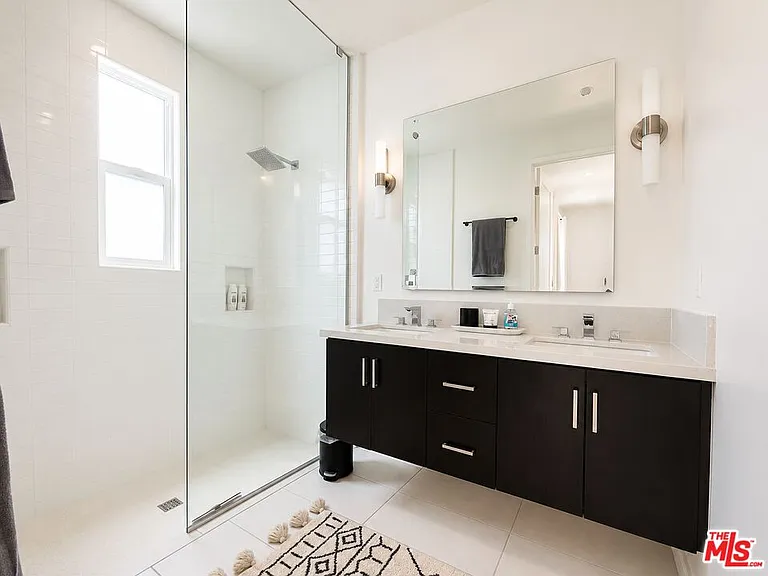 2693 Paragon Loop — Photo 17