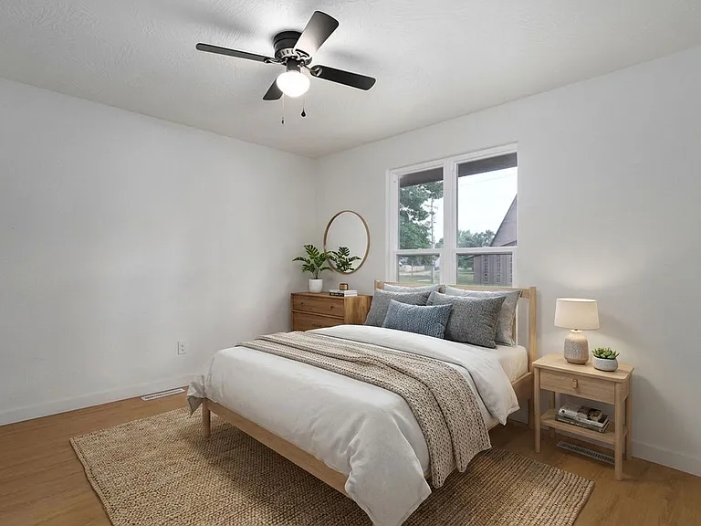 2025 E Battlefield Rd — Photo 27