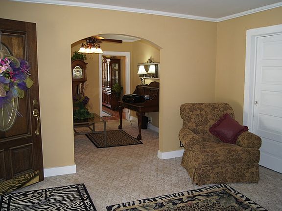 5th image of 220 N Peachtree St