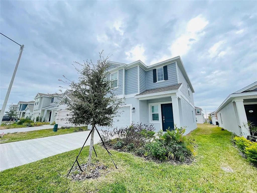 4 bed, 2.5 bath, 1932 sqft, $2,250 — Photo 4
