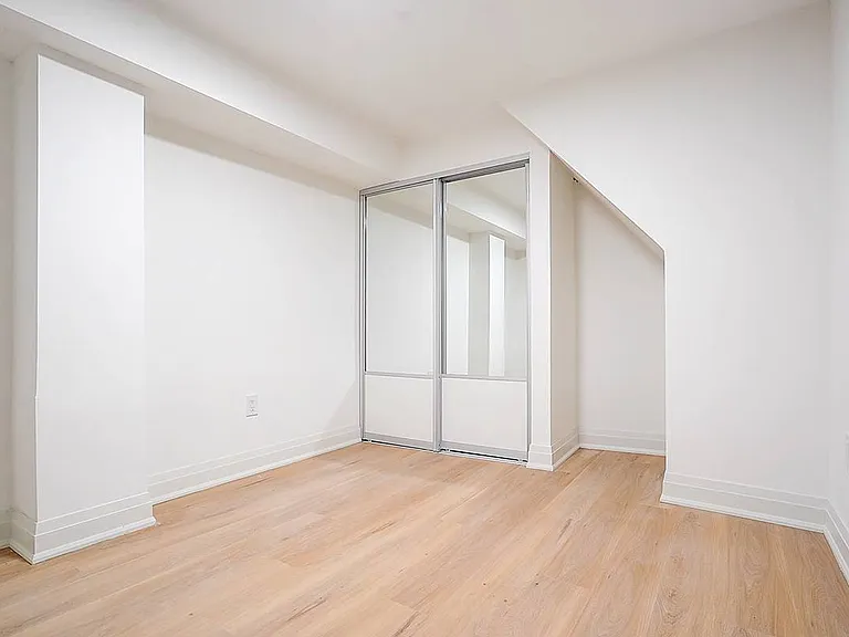 75 Kendal Ave #BASEMENT — Photo 15