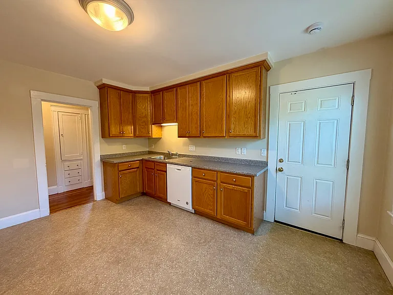 8 Silver Lake Ave #6 — Photo 21