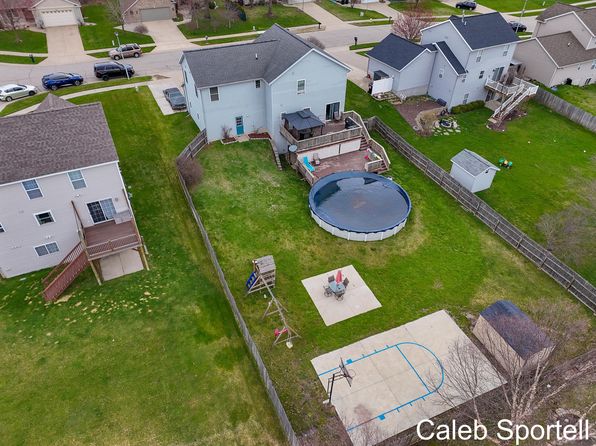 1548 Lillyview Ct SW, Wyoming, MI 49509