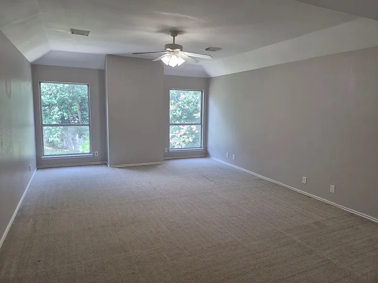 712 Moss Wood — Photo 26