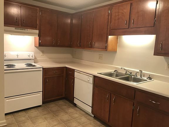 3rd image of 2804 Cobalt Dr