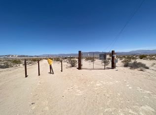 4615 Grimm Rd, Twentynine Palms, CA 92277