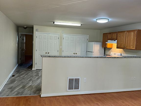 5th image of 2700 4th Ave APT 1