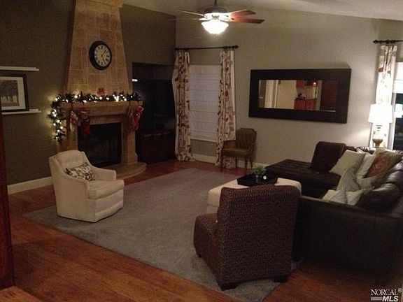 2nd image of 131 Gatehouse Ct