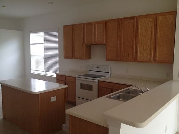 4th image of 4345 Huddlestone Dr
