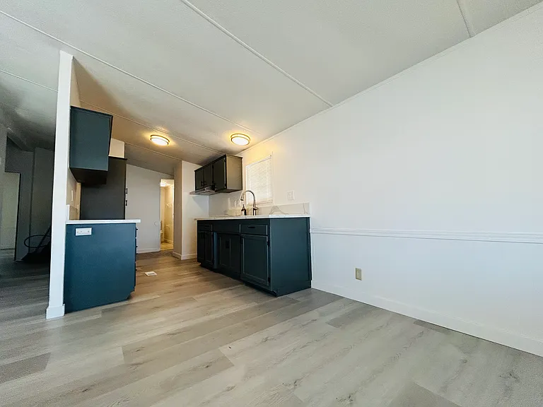 13834 Rodeo Dr — Photo 3