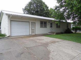 630 S 5th St, Akron, IA 51001