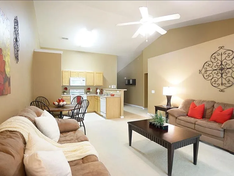 2800 Trailwood Pines Ln — Photo 8
