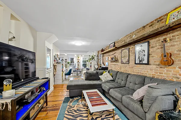 Rented by Nooklyn NYC LLC | media 1